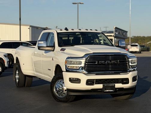 2024 RAM 3500 Laramie Crew Cab 4x4 8' Box