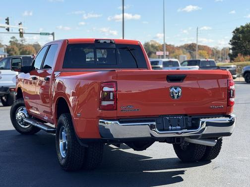 2024 RAM 3500 Big Horn Crew Cab 4x4 8' Box