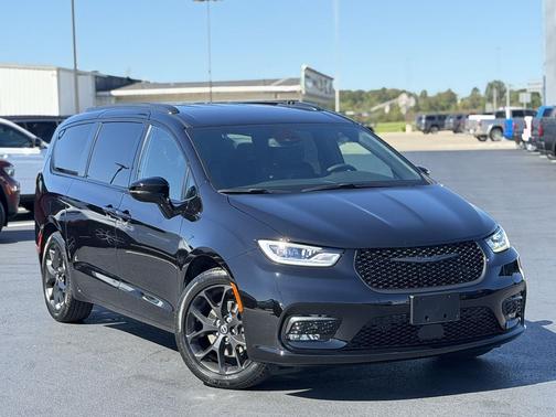 2026 Chrysler Pacifica L