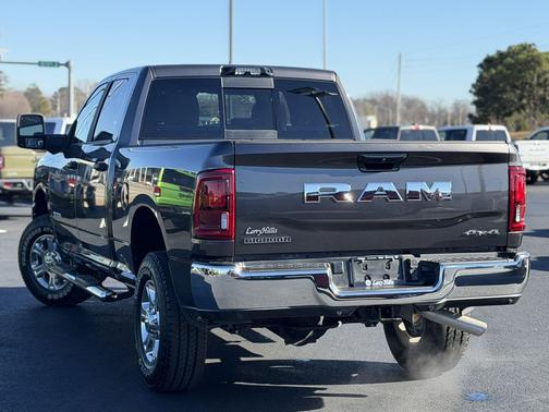 2025 RAM 2500 Big Horn Crew Cab 4x4 6'4' Box