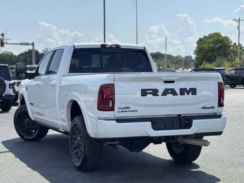2025 RAM 3500 Limited Crew Cab 4x4 6'4' Box