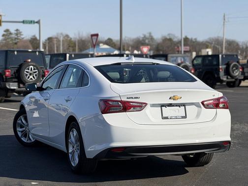 2021 Chevrolet Malibu FWD LT