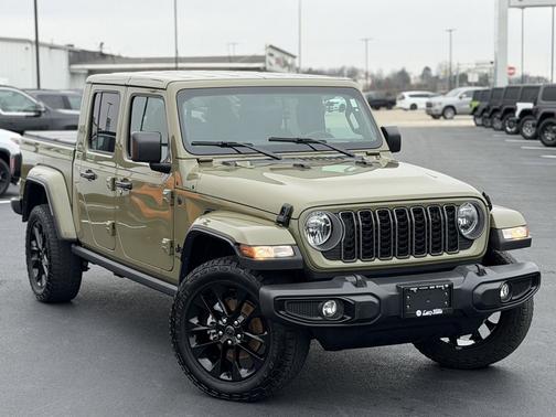 2025 Jeep Gladiator Nighthawk