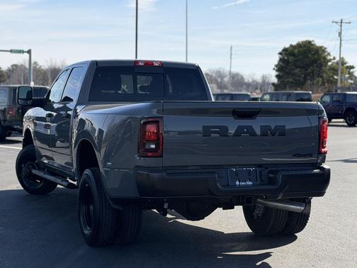 2026 RAM 3500 Tradesman Crew Cab 4x4 8' Box