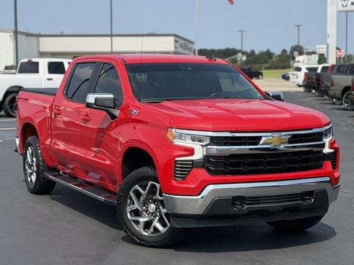 Red 2022 Chevrolet Silverado 1500 LT