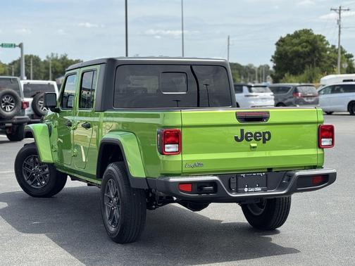 2025 Jeep Gladiator Sport S