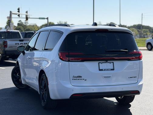 2026 Chrysler Pacifica Limited