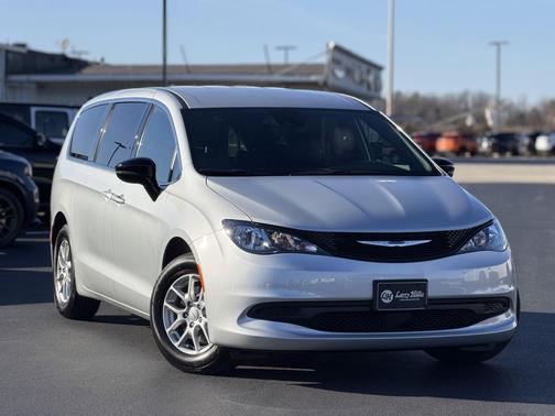 2026 Chrysler Voyager LX