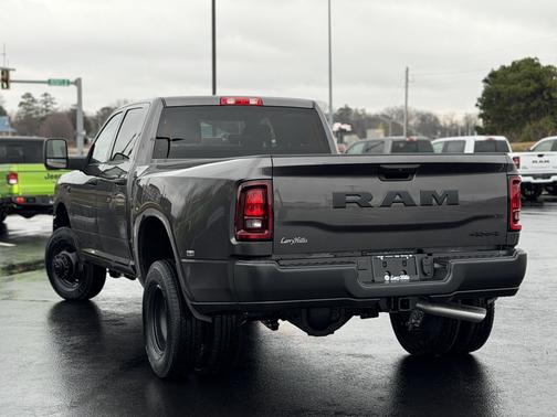 2026 RAM 3500 Tradesman Crew Cab 4x4 8' Box