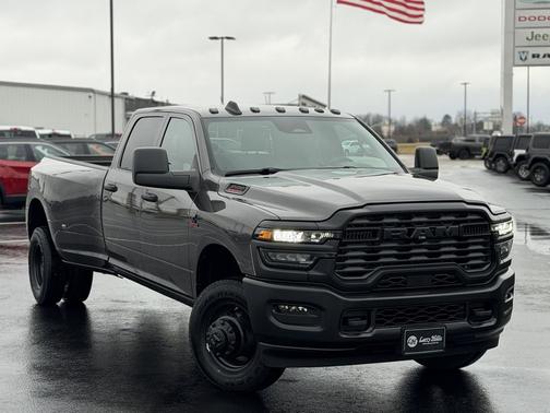 2026 RAM 3500 Tradesman Crew Cab 4x4 8' Box