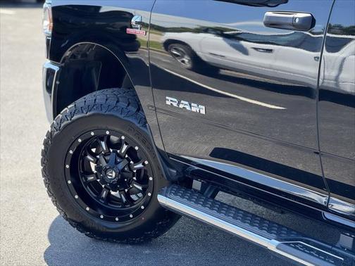2022 RAM 2500 Tradesman Crew Cab 4x4 6'4' Box