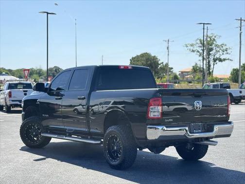 2022 RAM 2500 Tradesman Crew Cab 4x4 6'4' Box