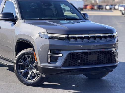 2026 Jeep Grand Wagoneer Limited Altitude 4x4