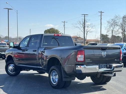 2024 RAM 3500 Big Horn Crew Cab 4x4 8' Box