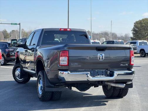 2024 RAM 3500 Big Horn Crew Cab 4x4 8' Box