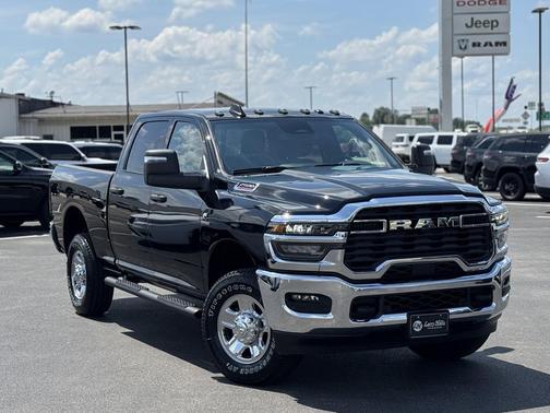 2025 RAM 2500 Tradesman Crew Cab 4x4 6'4' Box