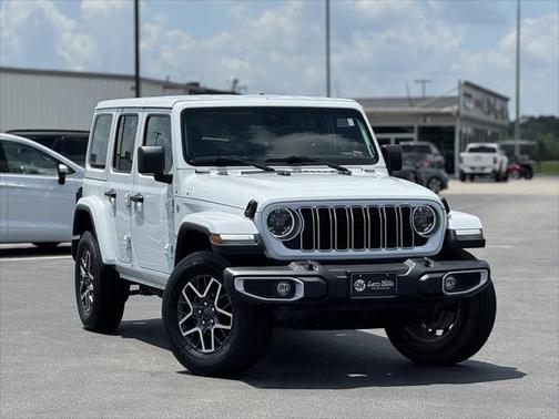 2024 Jeep Wrangler 4-Door Sahara 4x4
