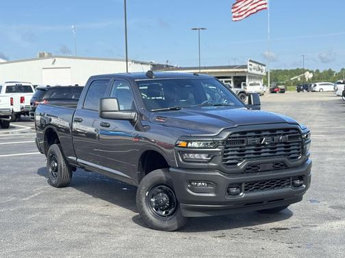 2025 RAM 2500 Tradesman Crew Cab 4x4 6'4' Box