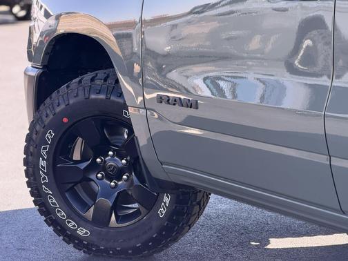 2026 RAM 1500 Warlock Crew Cab 4x4 5'7' Box