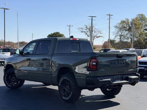 2026 RAM 1500 Warlock Crew Cab 4x4 5'7' Box