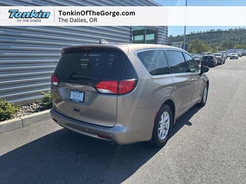 2017 Chrysler Pacifica LX