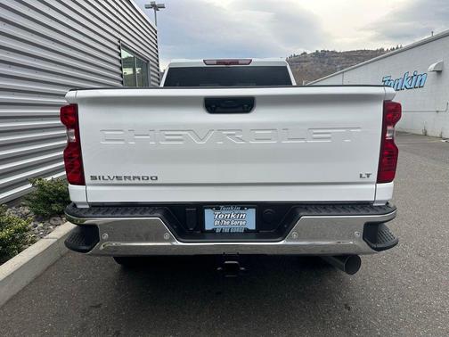 Summit White 2026 Chevrolet Silverado 2500 LT