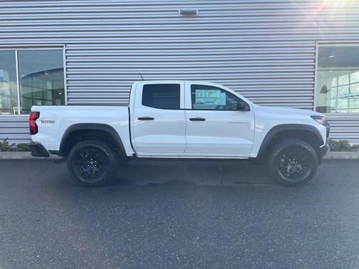 Summit White 2026 Chevrolet Colorado Trail Boss