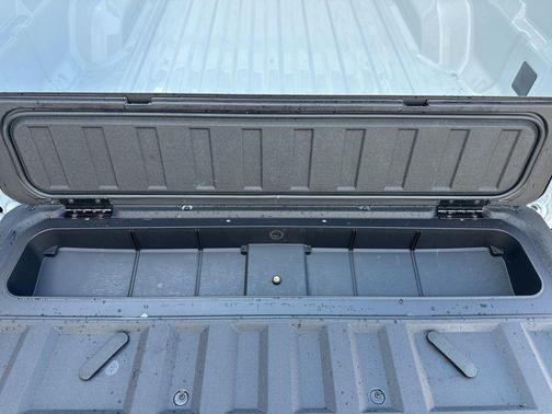 Summit White 2026 Chevrolet Colorado Trail Boss