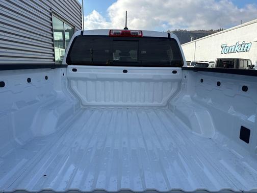 Summit White 2026 Chevrolet Colorado Trail Boss