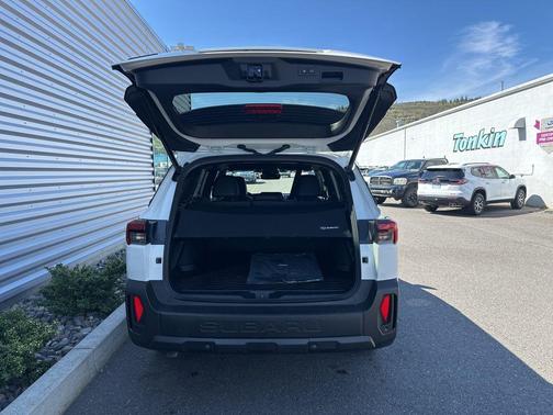 Crystal White Pearl 2026 Subaru Outback Premium