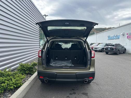 Green Metallic 2026 Subaru Ascent Onyx Edition Touring 7-Passenger