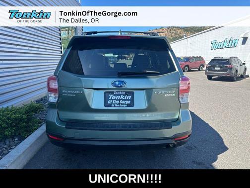 Jasmine Green Metallic 2017 Subaru Forester 2.5i Premium