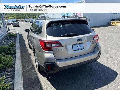 Tungsten Metallic 2019 Subaru Outback 2.5i Premium
