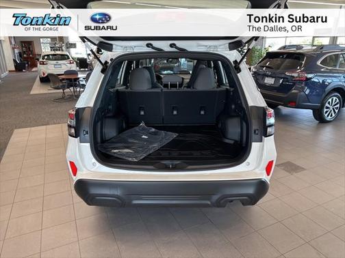 2025 Subaru Forester Base