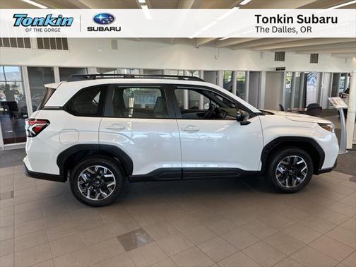 2025 Subaru Forester Base