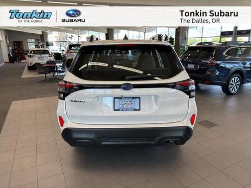 2025 Subaru Forester Base