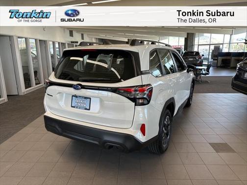 2025 Subaru Forester Base