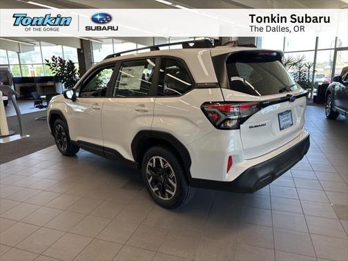 2025 Subaru Forester Base