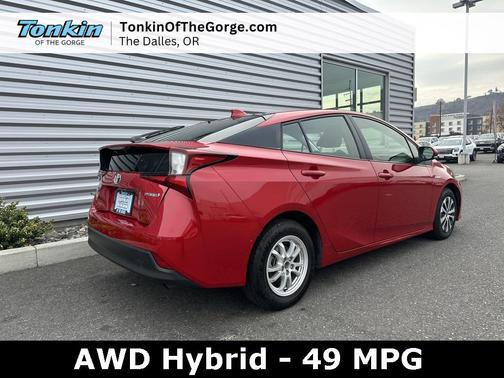 2022 Toyota Prius LE