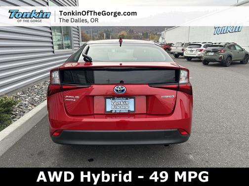 2022 Toyota Prius LE