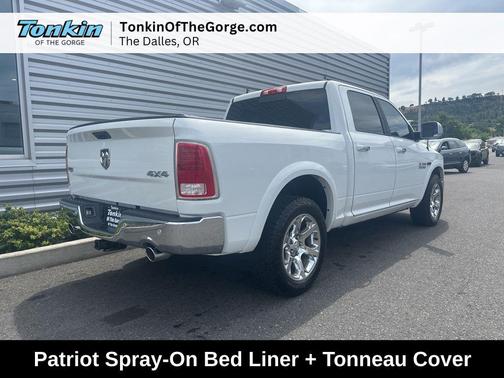 Bright White Clearcoat 2017 RAM 1500 Laramie