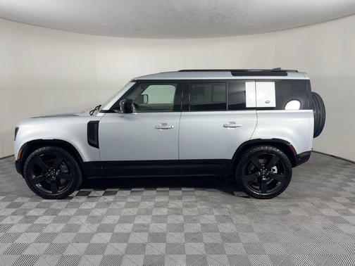 2022 Land Rover Defender 110 X-Dynamic SE