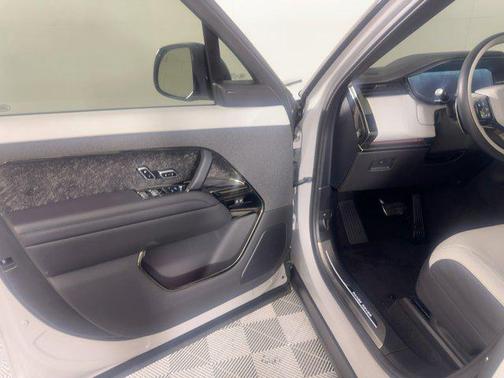 2024 Land Rover Range Rover Sport SE