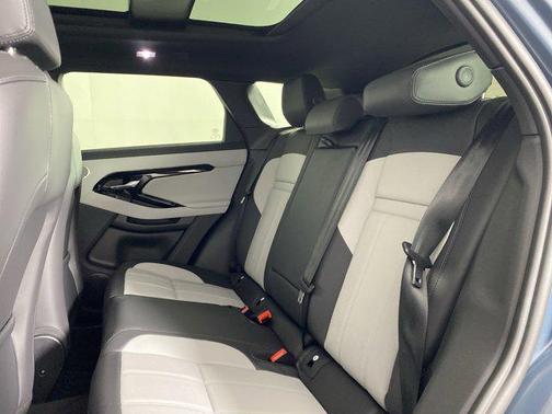 2026 Land Rover Range Rover Evoque Dynamic SE