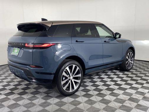2026 Land Rover Range Rover Evoque Dynamic SE