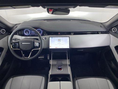 2026 Land Rover Range Rover Evoque Dynamic SE