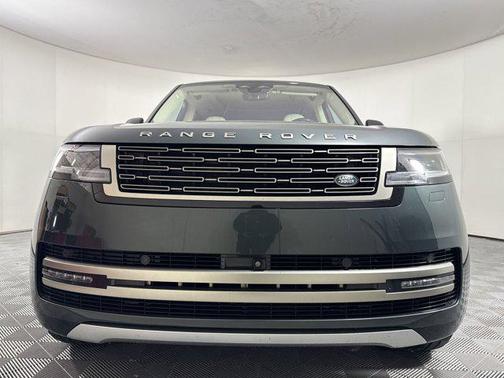 2023 Land Rover Range Rover P530 SE