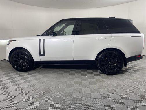 2025 Land Rover Range Rover P400 SE