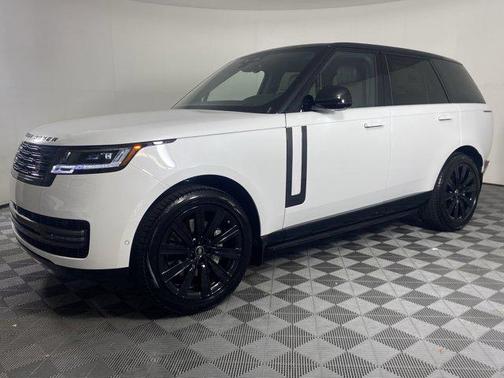 2025 Land Rover Range Rover P400 SE
