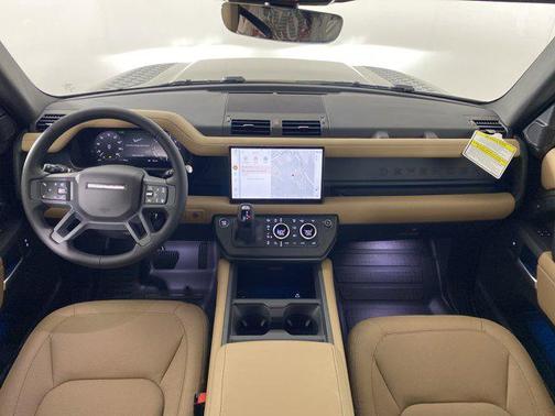 2025 Land Rover Defender 130 P400 X-Dynamic SE